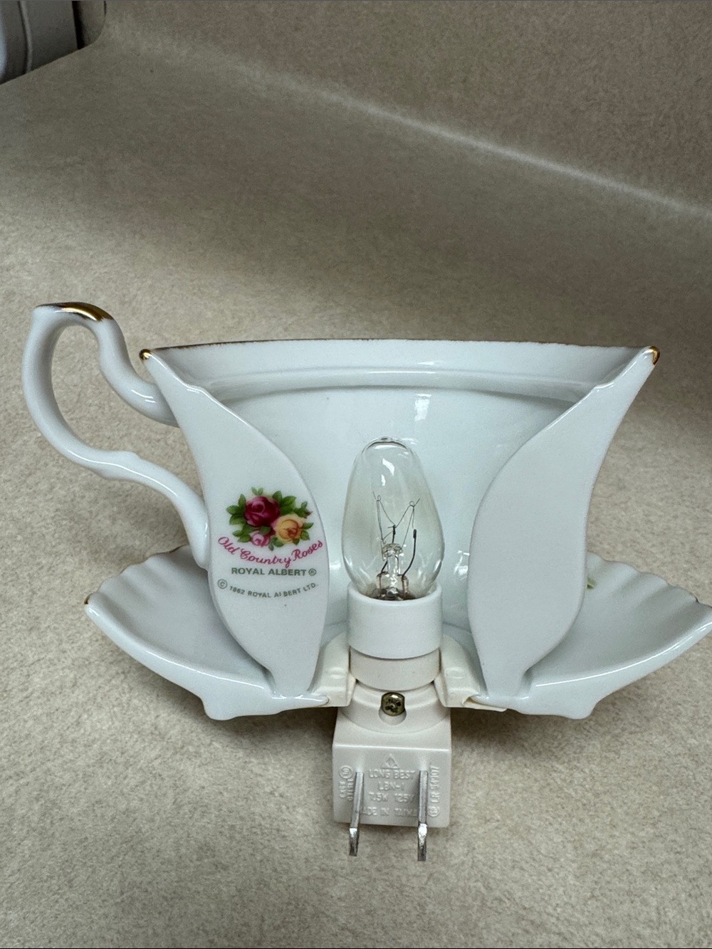 Royal Albert old country roses nightlight - Picture 3 of 5